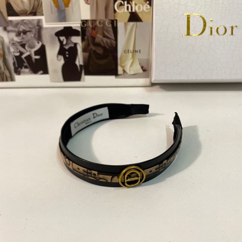 CHRISTIAN DIOR